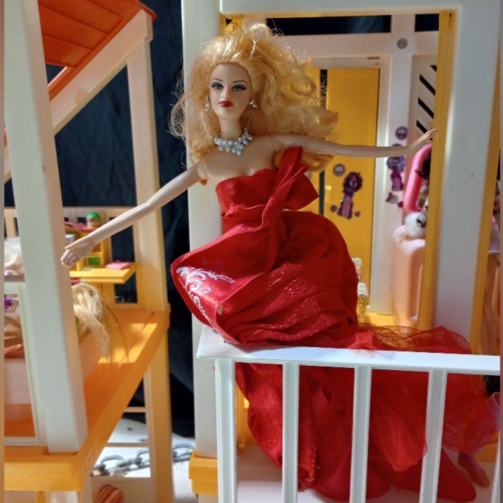 2012 Holiday Barbie Doll